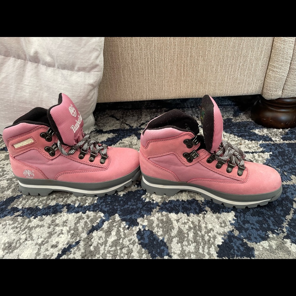 Ever worn pink timberland boots size 6